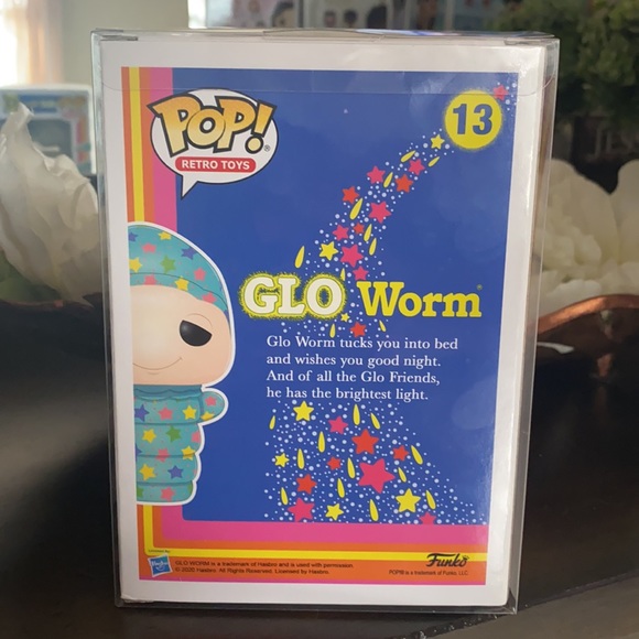 Funko POP! Glo Worm Retro Toys - Picture 2 of 6